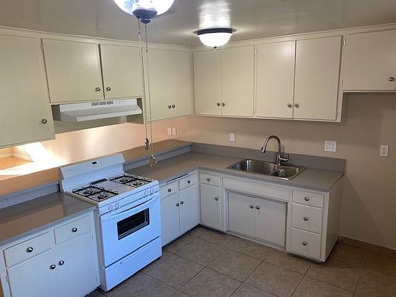 3rd image of 129 Violet Ave APT 205