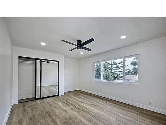 3rd image of 162 Terracina Way #5
