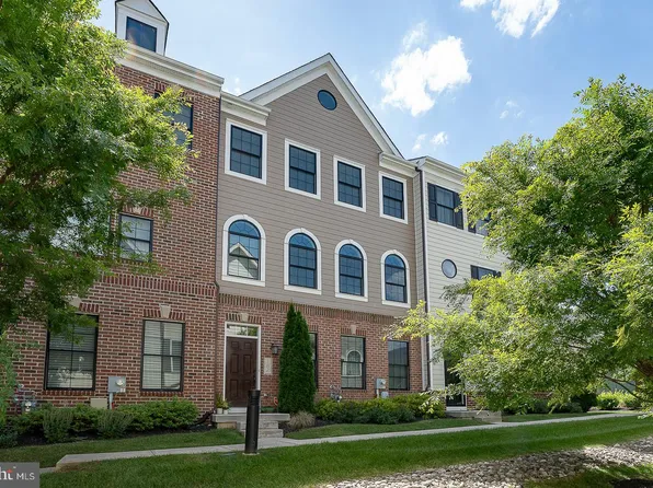 164 Kaila Ln, Wayne, PA 19087