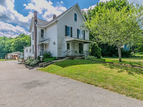 126 North St, Chardon, OH 44024