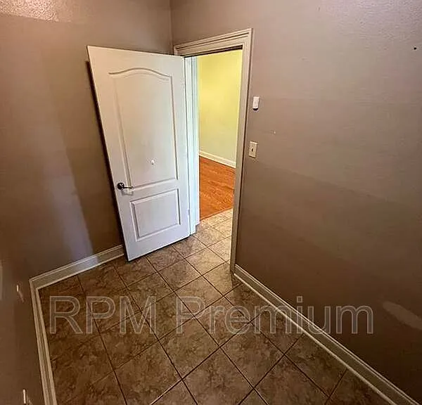 3995 Water Oak Dr — Photo 13