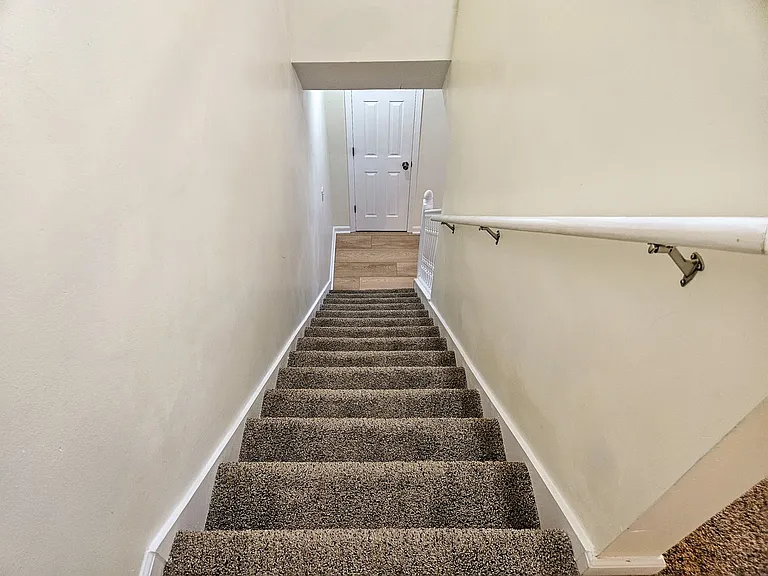 1496 N Kinser Pike — Photo 33