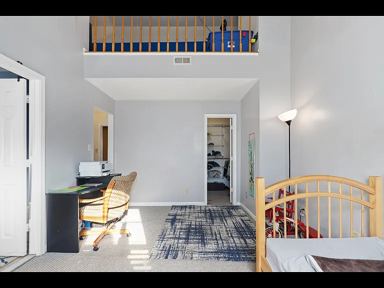 507 Stafford Glen Ct — Photo 17
