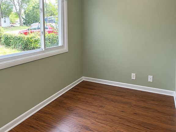 5th image of 21 Sumac Rd APT A