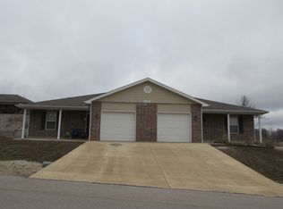 21020 Harbor Ln #A, Saint Robert, MO 65584