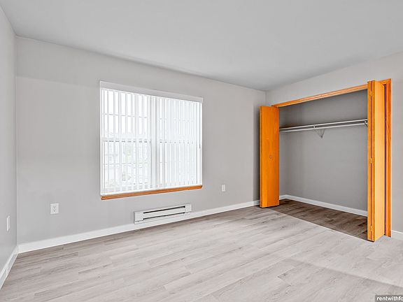 4th image of 1418 Wayridge Dr #401