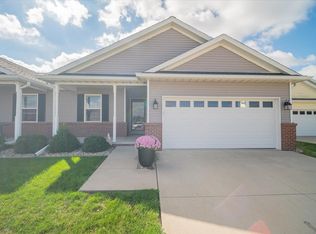 418 Jenny Ln #B, Heyworth, IL 61745