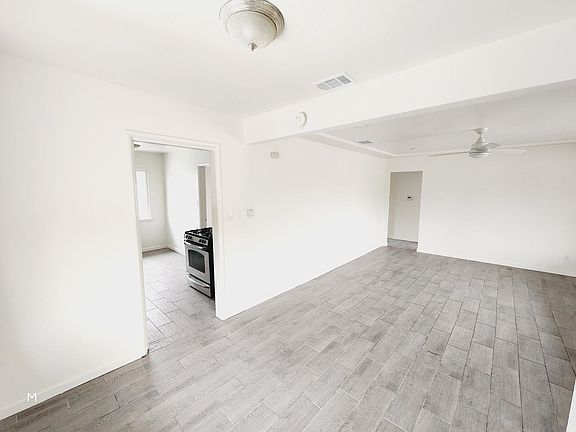 OPEN CONCEPT DINING/LIVING ROOM AREA
