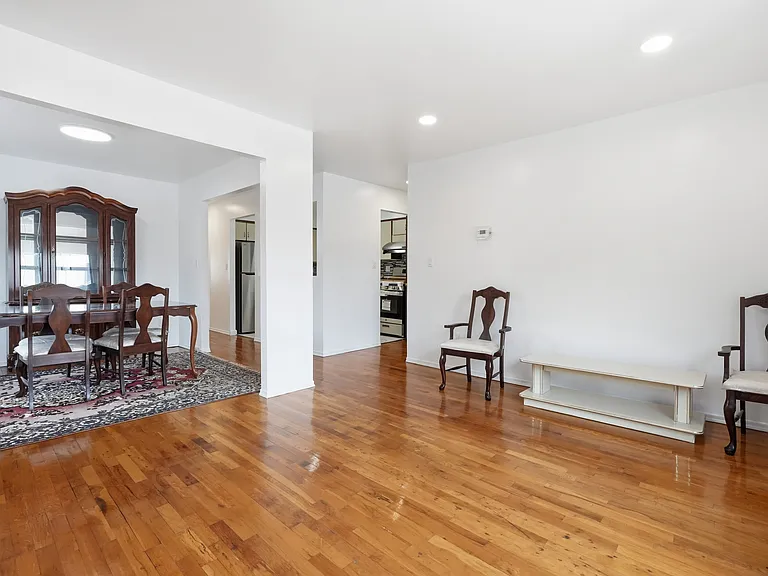 4306 Parsons Blvd #2 — Photo 2