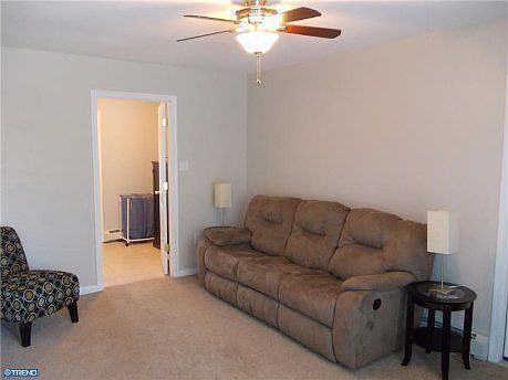 4th image of 58 Peartree Ln