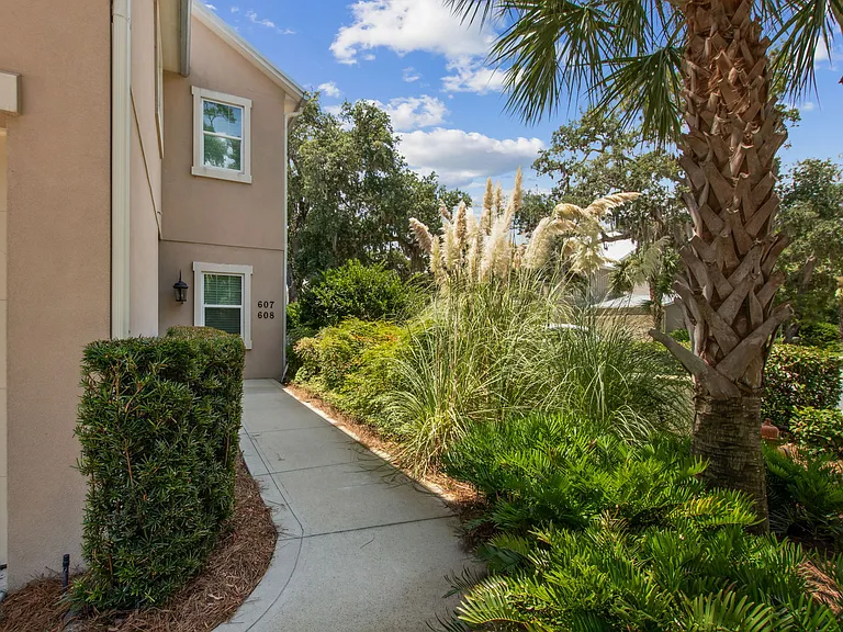 95282 Summerwoods Cir #607 — Photo 36