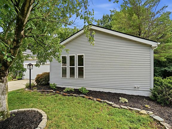 2nd image of 3751 Peak Ridge Dr