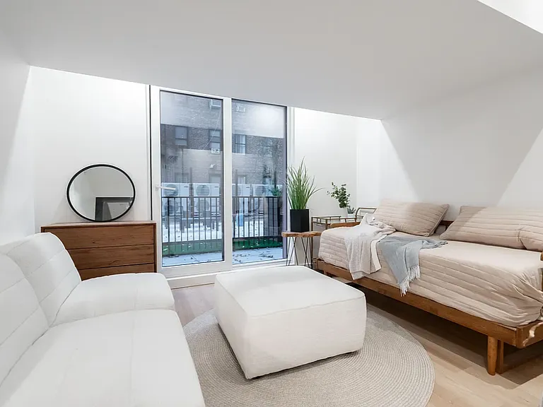 931 Carroll St #C201B — Photo 4