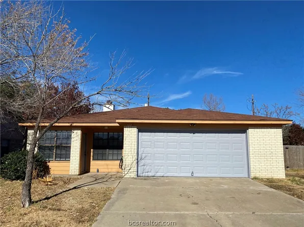 4321 Kirkwood Dr, Bryan, TX 77802