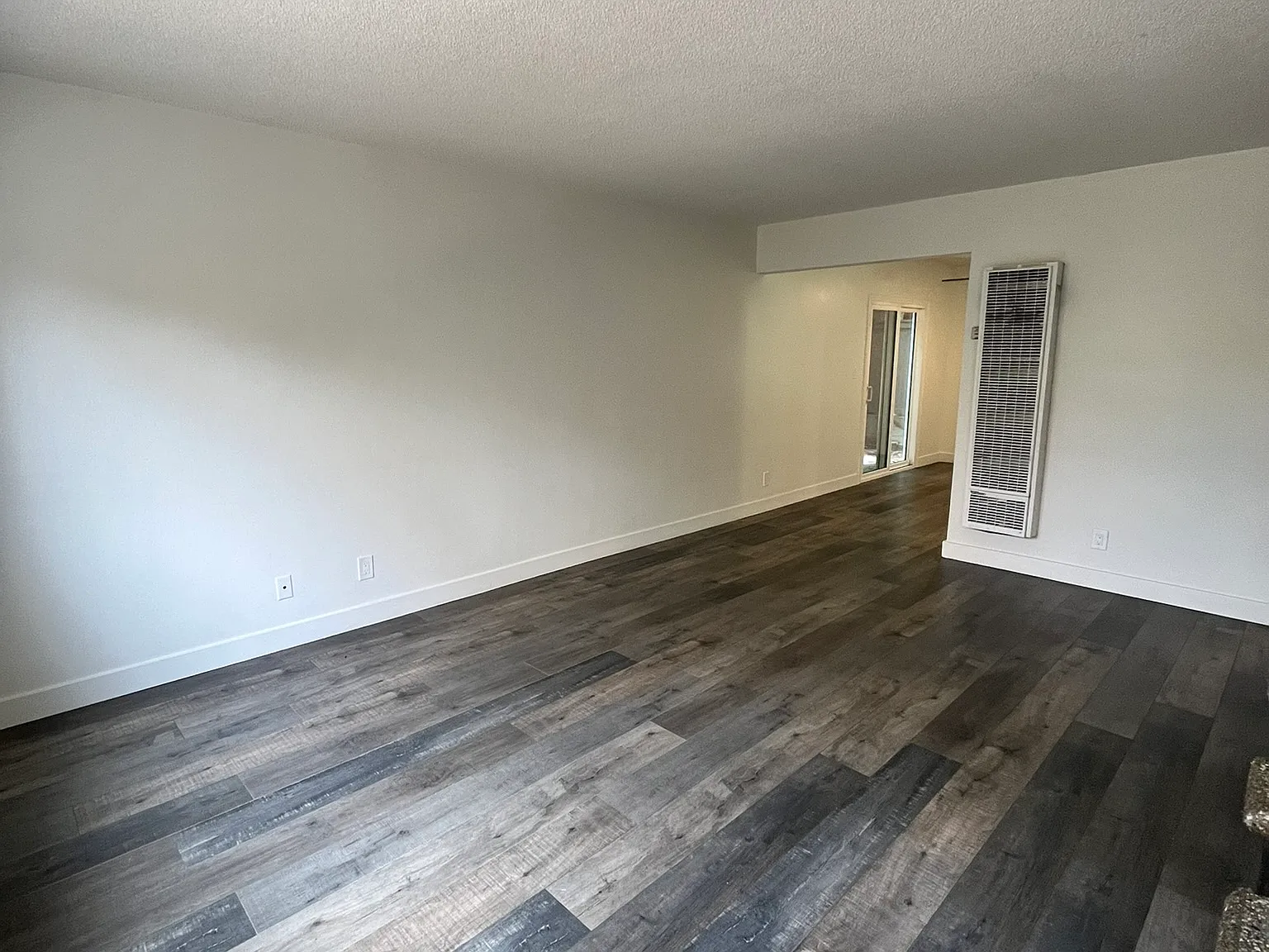 2 bed, 1.5 bath, 975 sqft, $2,250 — Photo 4
