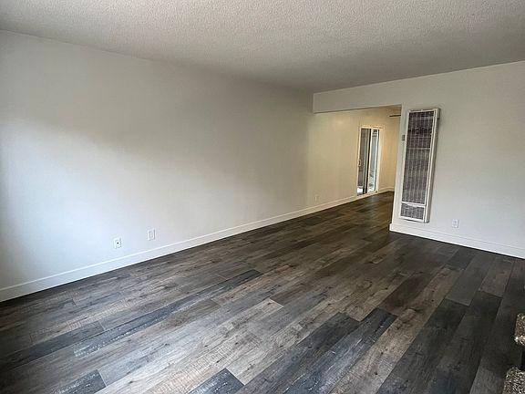 4th image of 2517 Mathews Ave #4