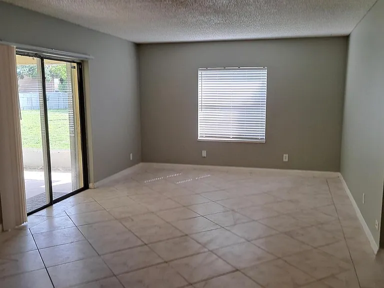 5934 Deerfield Pl — Photo 5