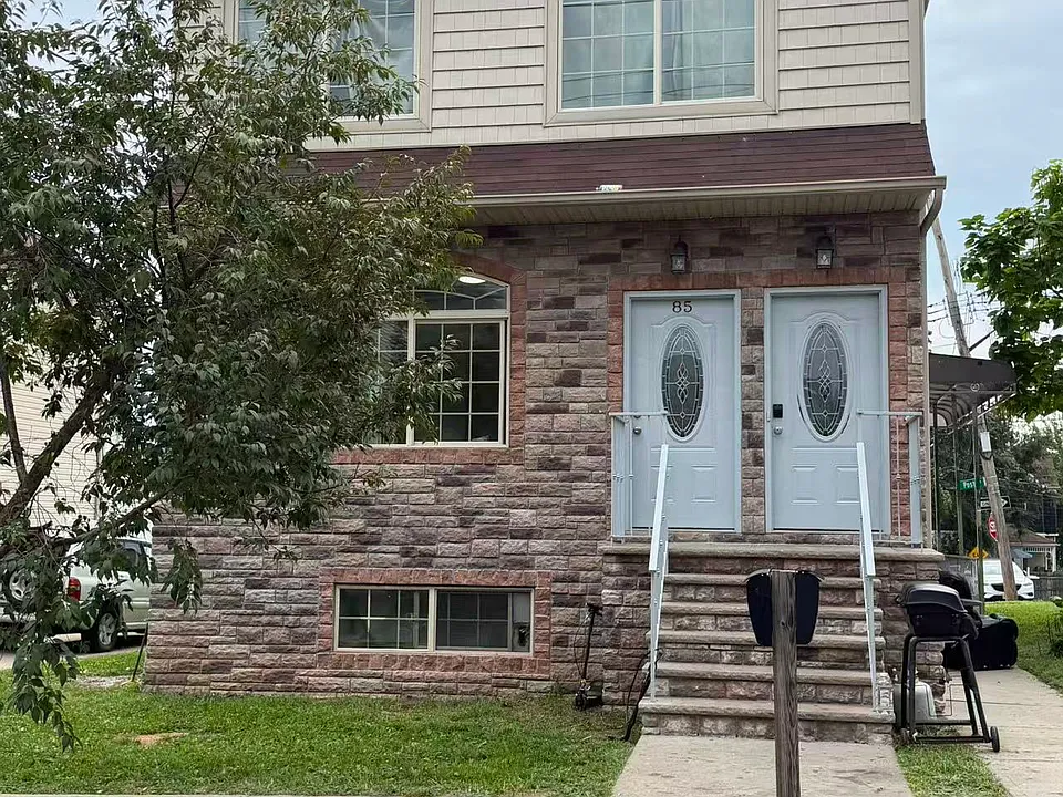 85 Grandview Ave #1