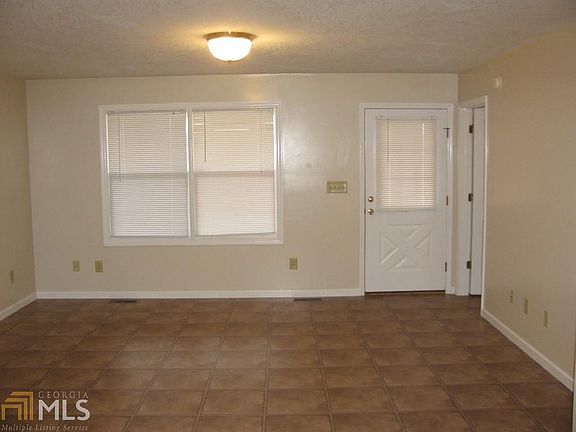3rd image of 90 Sunset Dr #9