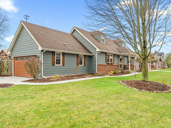 740 Trenton St, Crown Point, IN 46307
