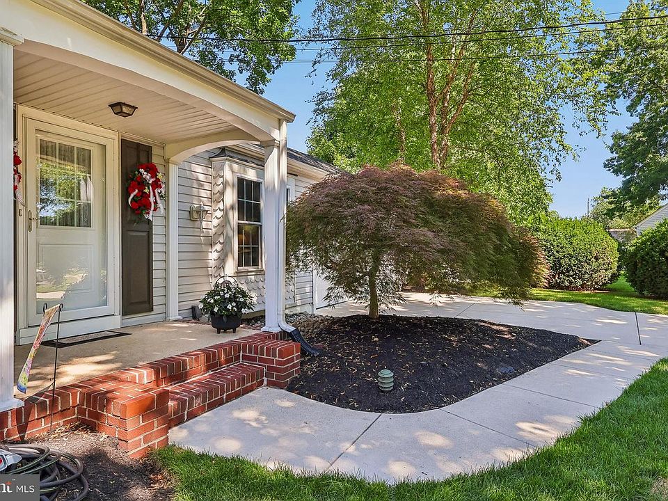 1st image of 3 Windsor Pl