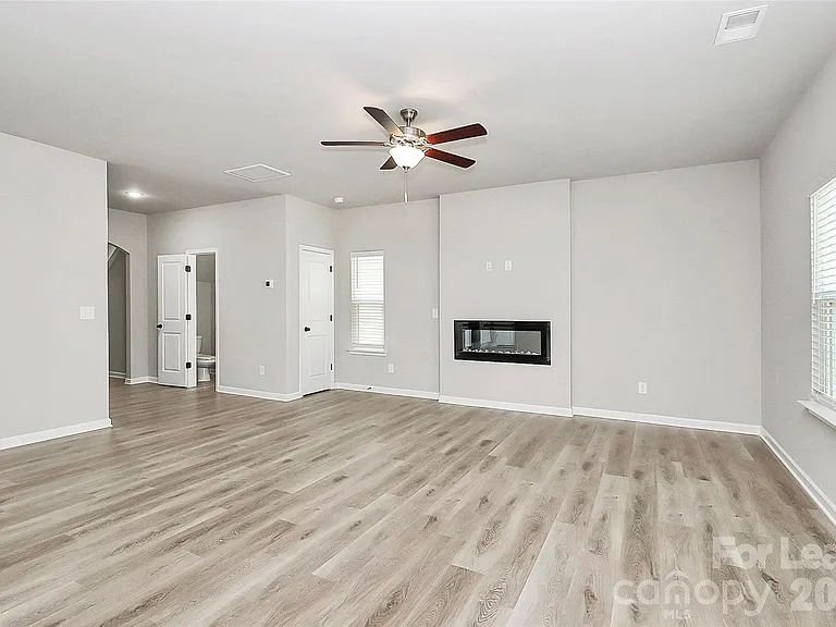 8208 Stonemere Ln — Photo 5