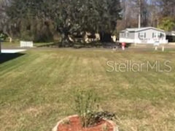 408 Sandalwood Ln #5, Wildwood, FL 34785