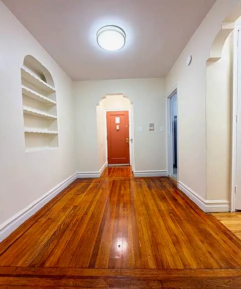 50 E 21st St #1 — Photo 3