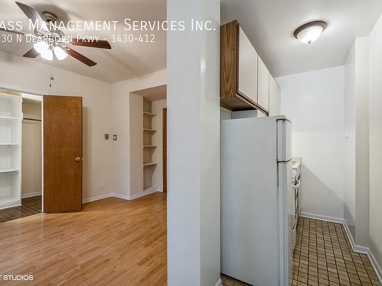 1430 N Dearborn Pkwy — Photo 27