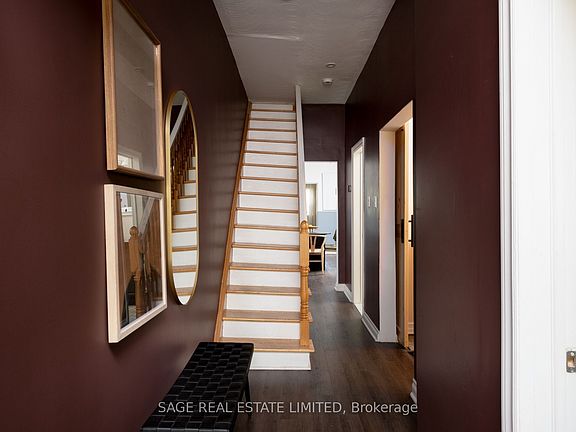 5th image of 221 Palmerston Ave
