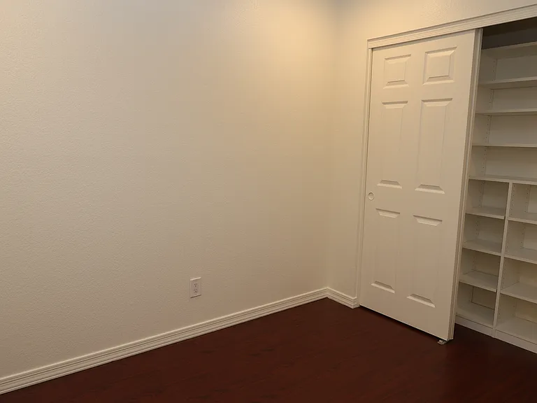 15201 S 47th Way — Photo 18