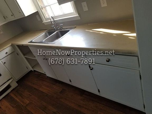3rd image of 144 Maddox St APT 5