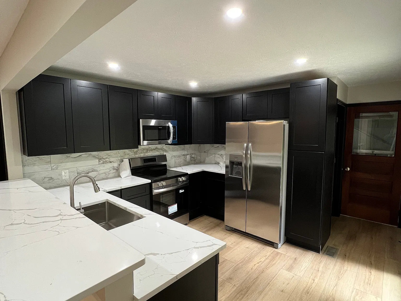 2 bed, 1100 sqft, $1,800 — Photo 3