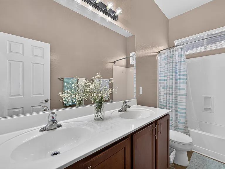 16864 W Hammond St — Photo 23