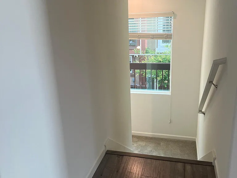 1033 Gabbiano Ln #1 — Photo 3