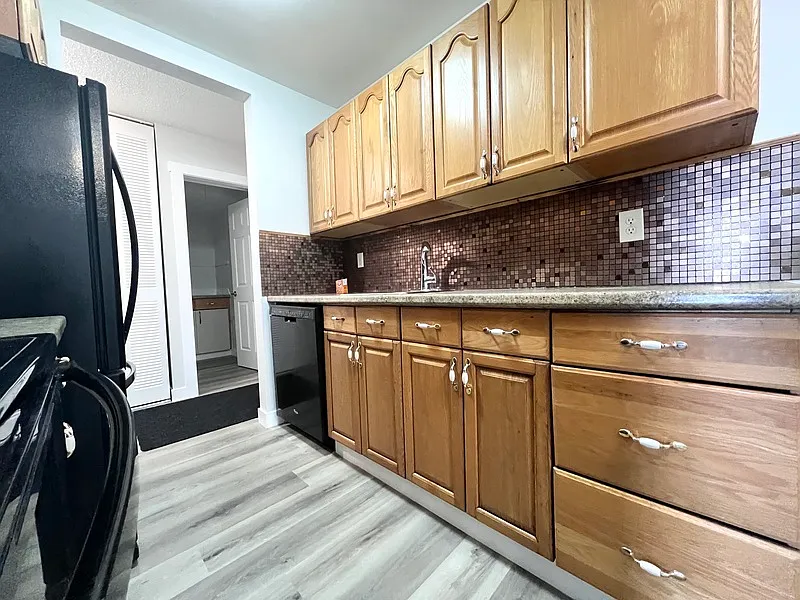 1 bed, 1.0 bath, 700 sqft, $900 — Photo 3