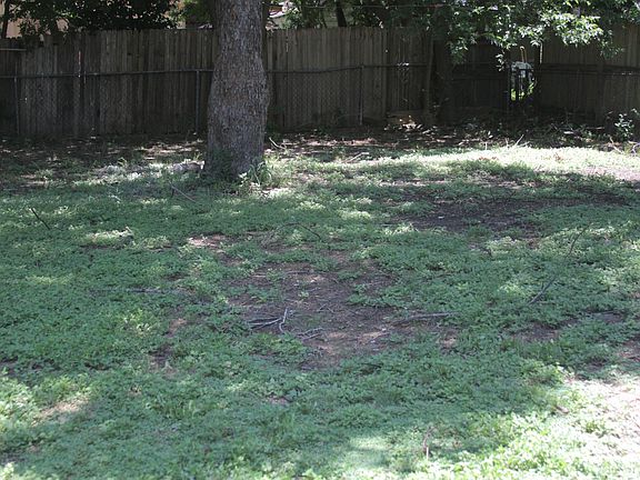 2nd image of 426 S San Horacio Ave