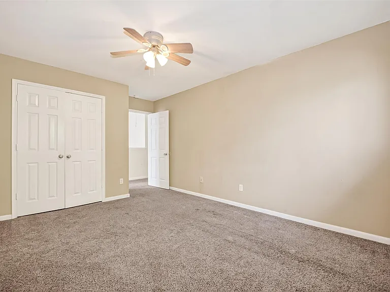 15515 Waldron Cir #B — Photo 28