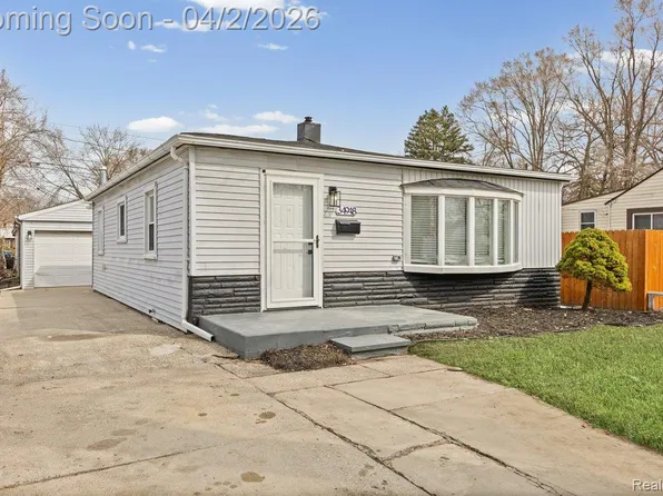 34948 Richard St, Wayne, MI 48184