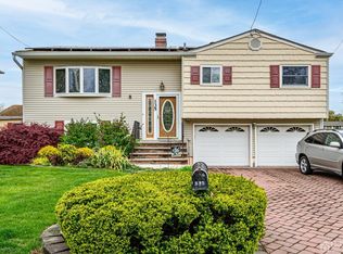 135 8th St, Piscataway, NJ 08854