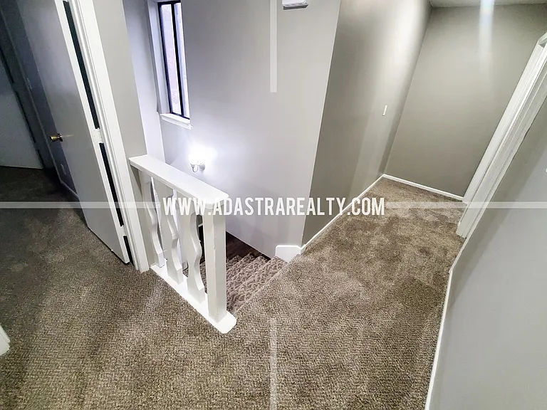 1424 E Willow Dr — Photo 9