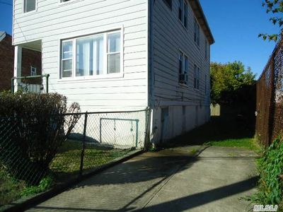 3 Monroe St, Inwood, NY, 11096