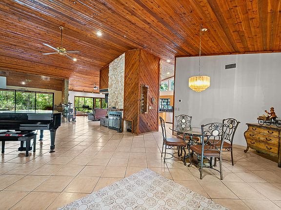 4th image of 11182 NW 18th Court