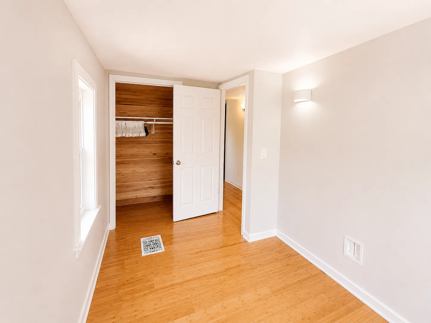 3 bed, 1800 sqft, $2,200 — Photo 3
