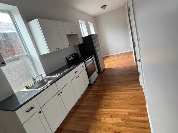 3278 6th Ave #4, Troy, NY 12180