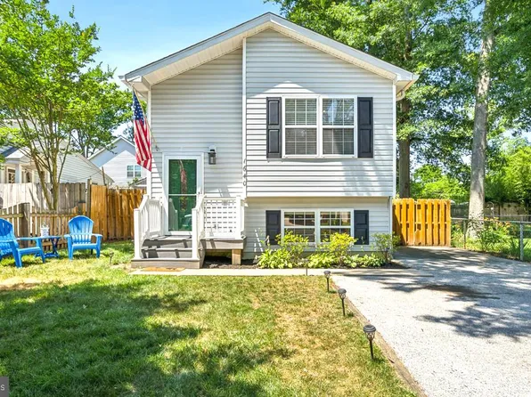 1640 Fairhill Dr, Edgewater, MD 21037