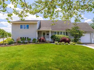 122 Thornwood Rd, Massapequa park, NY 11762