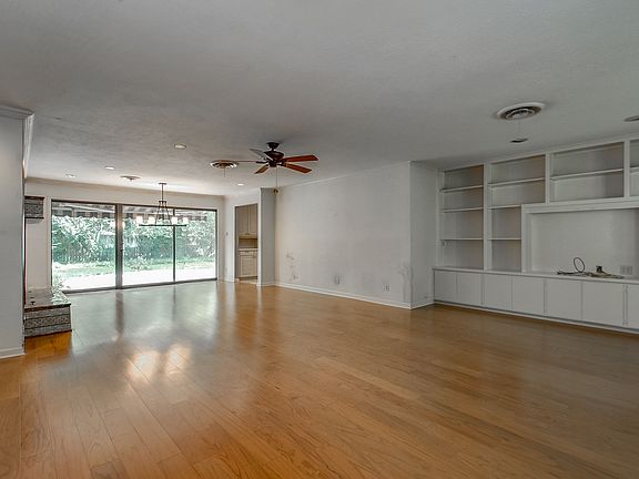 3228 Spanish Oak Drive-4.jpg