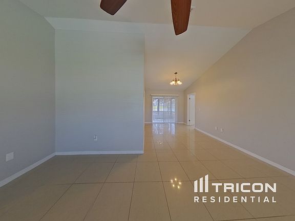 2nd image of 524 Elmwood Ct