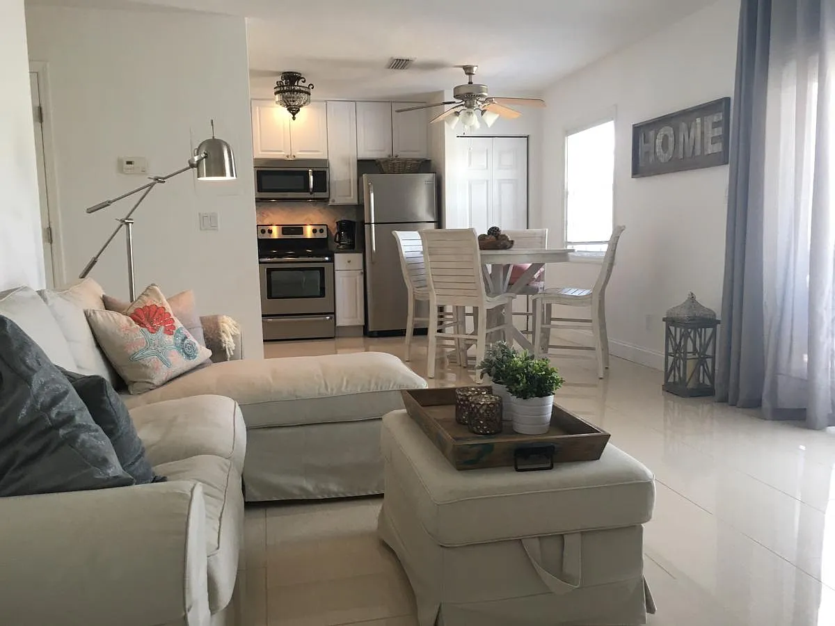 2 bed, 720 sqft, $2,650 — Photo 3